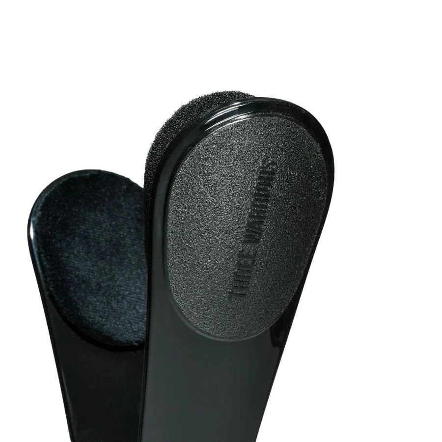 
                  
                    Three Warriors Self Tan Back Applicator
                  
                